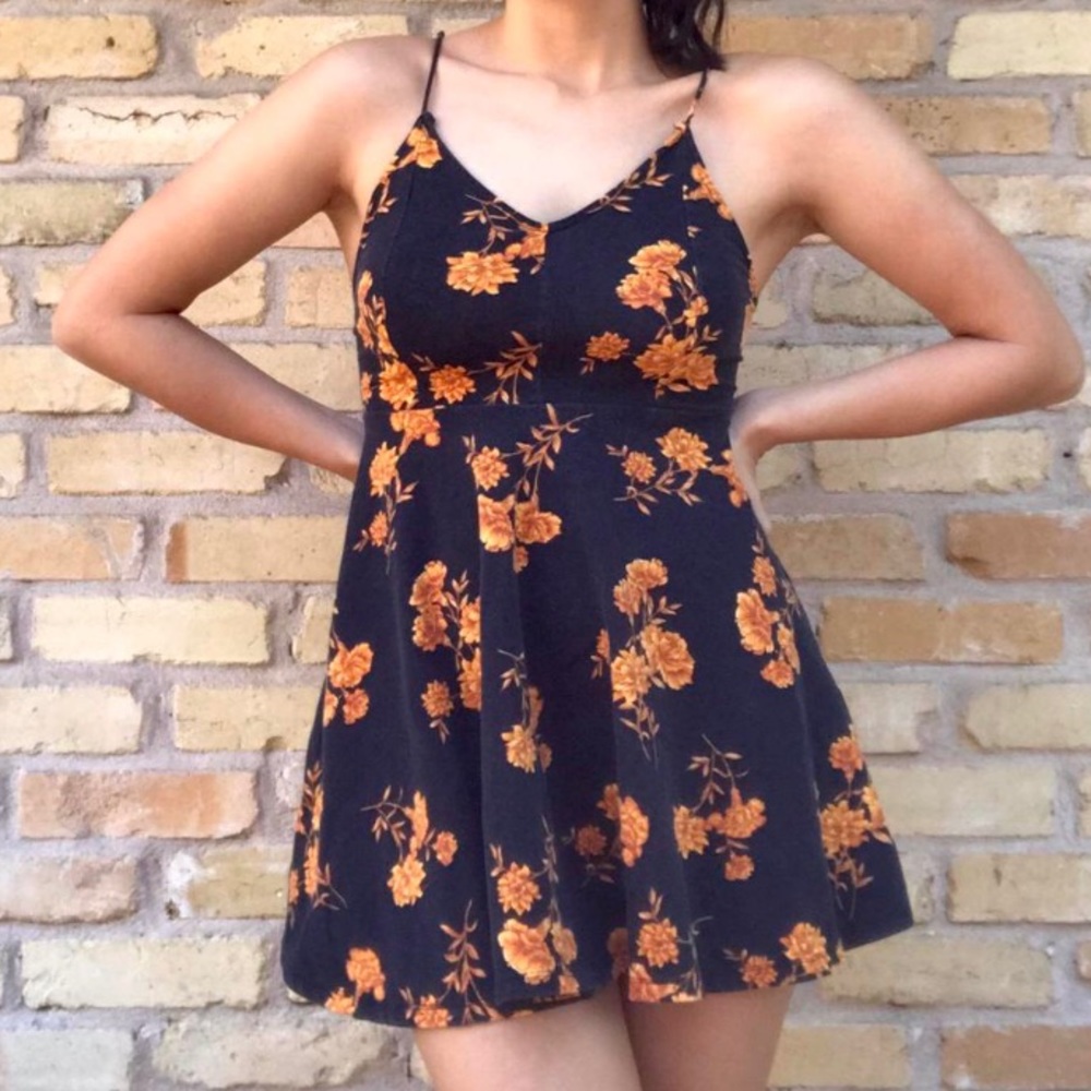 soft grunge skater dress 🥀 w gold floral print. super soft and perfectly worn!